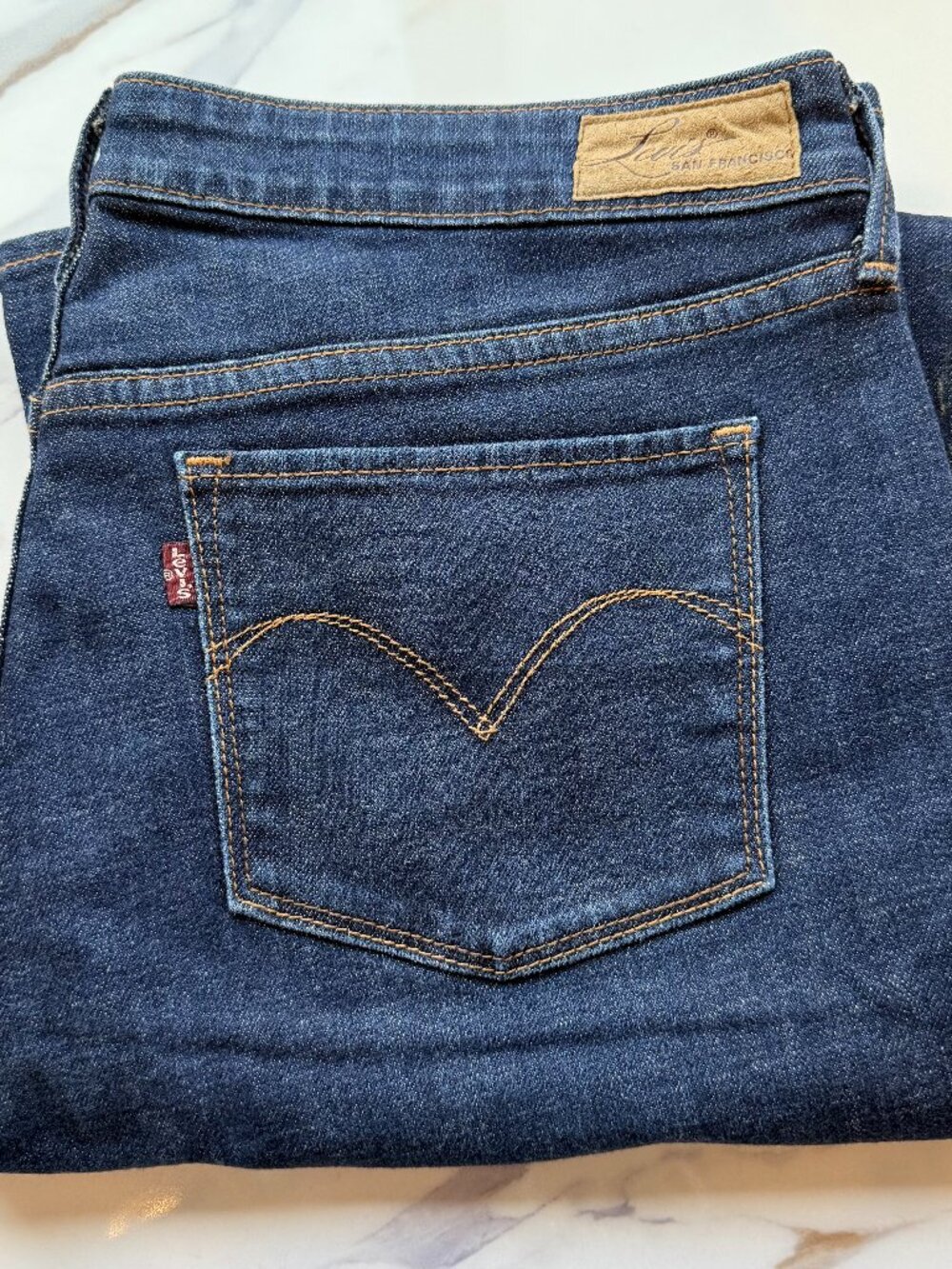 ✨ Levi's Slight Curve Classic Bootcut Jeans 12/31 Amazing Condition ✨ 0018